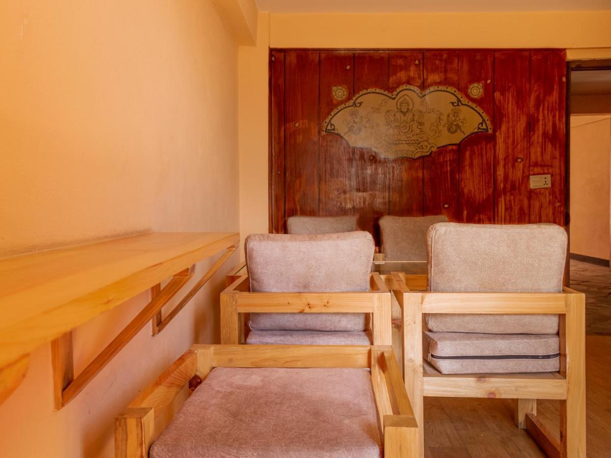Eagle Nest Hotel Bhatgoan Buitenkant foto