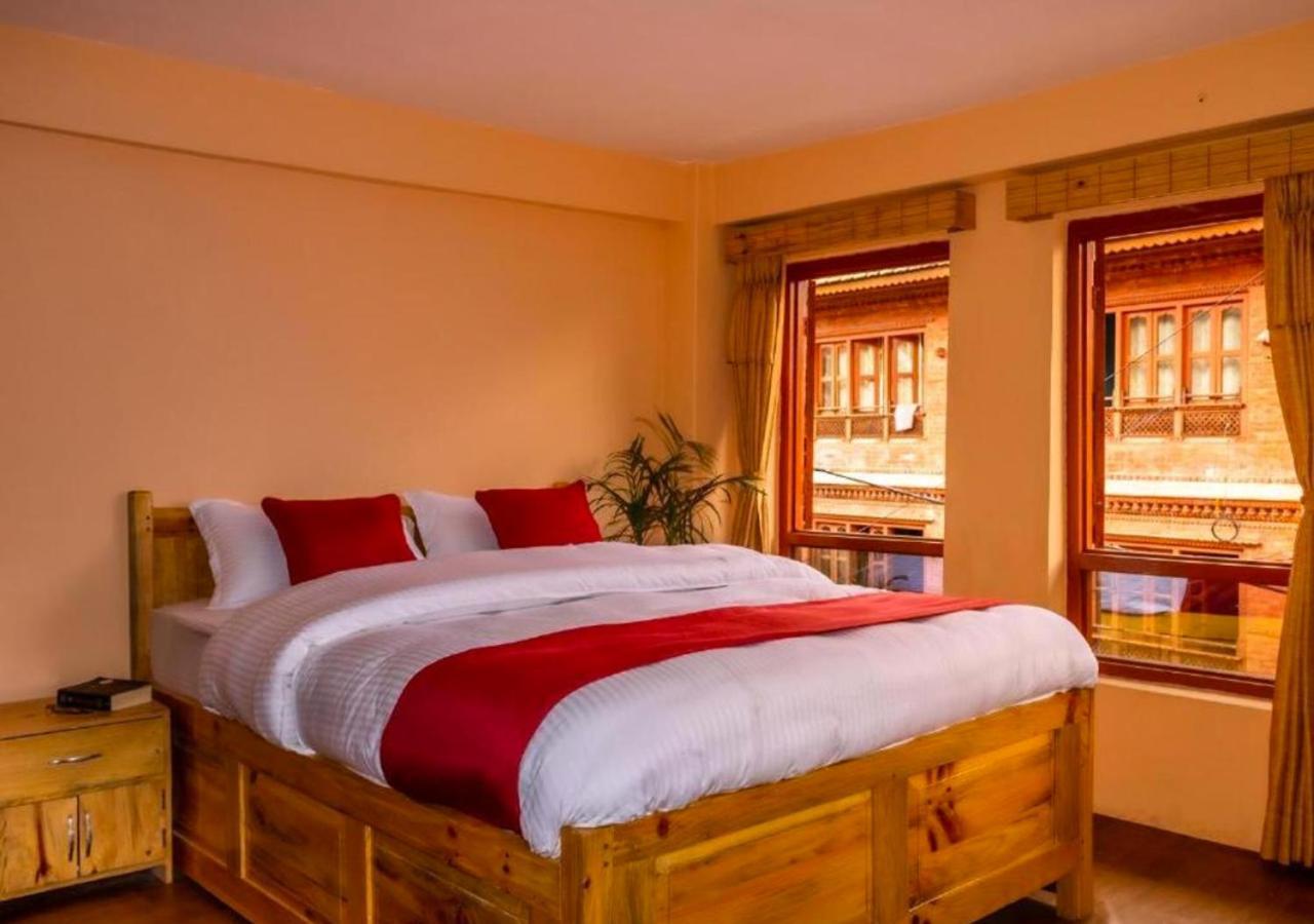 Eagle Nest Hotel Bhatgoan Buitenkant foto